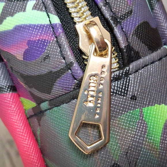 Trina Turk Cosmetic Bag - Picture 5 of 6